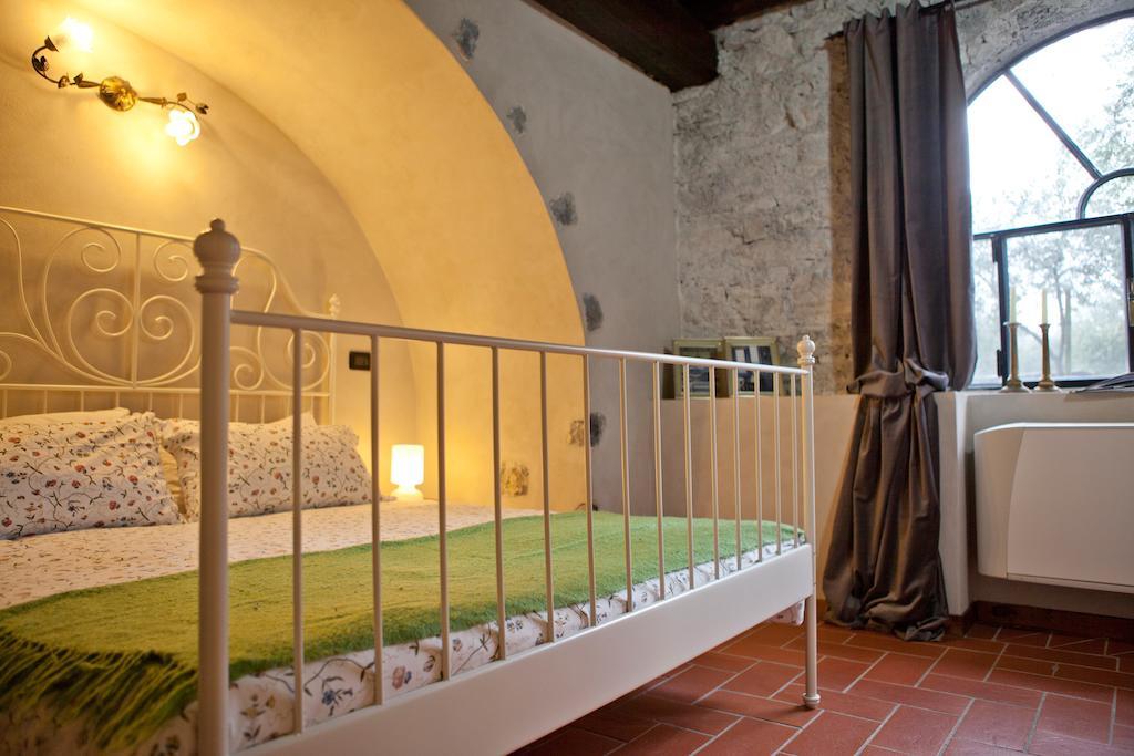 אפרטהוטל מונטה איזולה Castello Oldofredi חדר תמונה